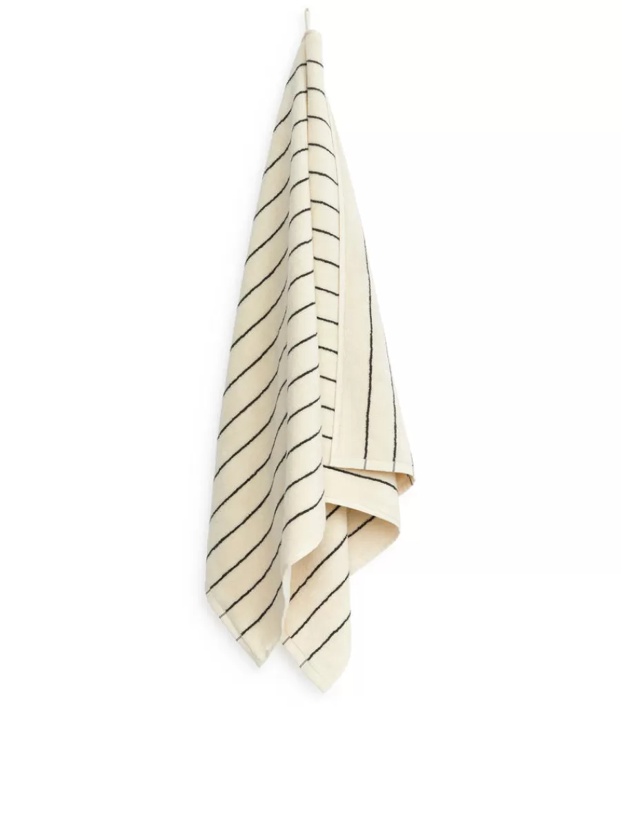 Shop ARKET Bath Towel 70 X 140 Cm Off White/Black