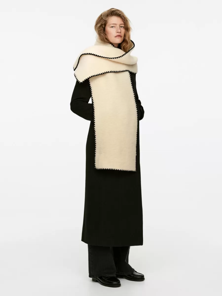Fashion ARKET Blanket-Stitch Scarf Beige