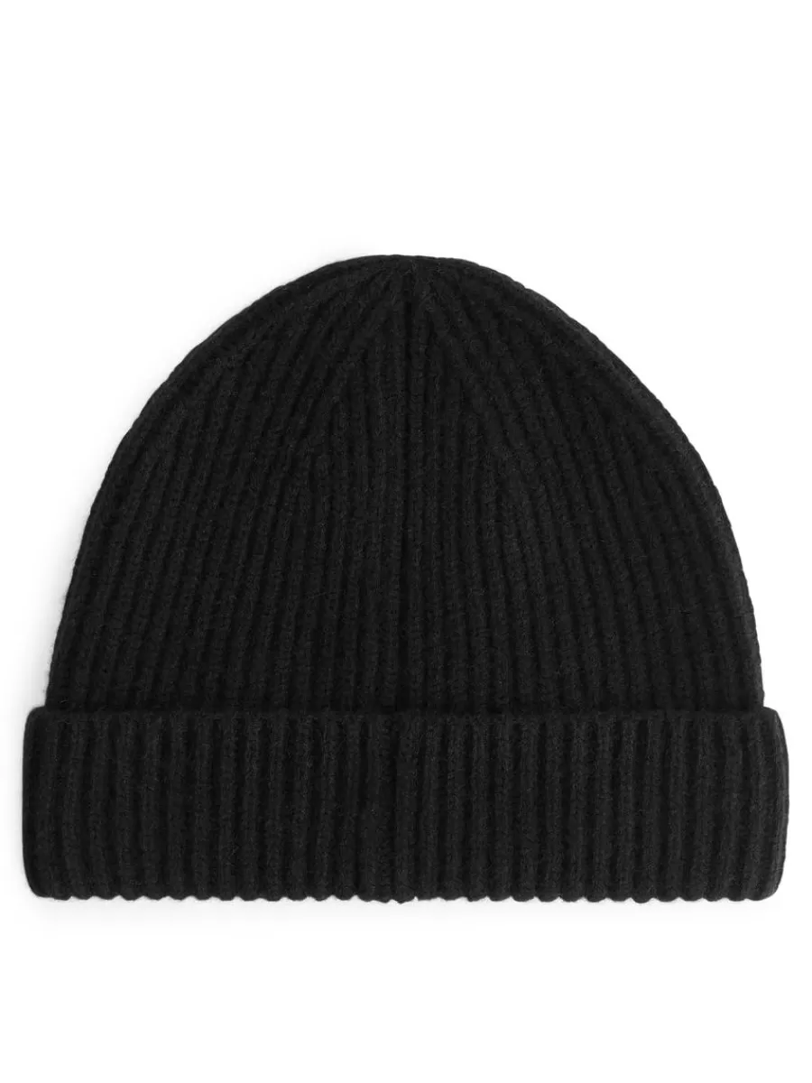 Shop ARKET Cashmere-Wool Beanie Black