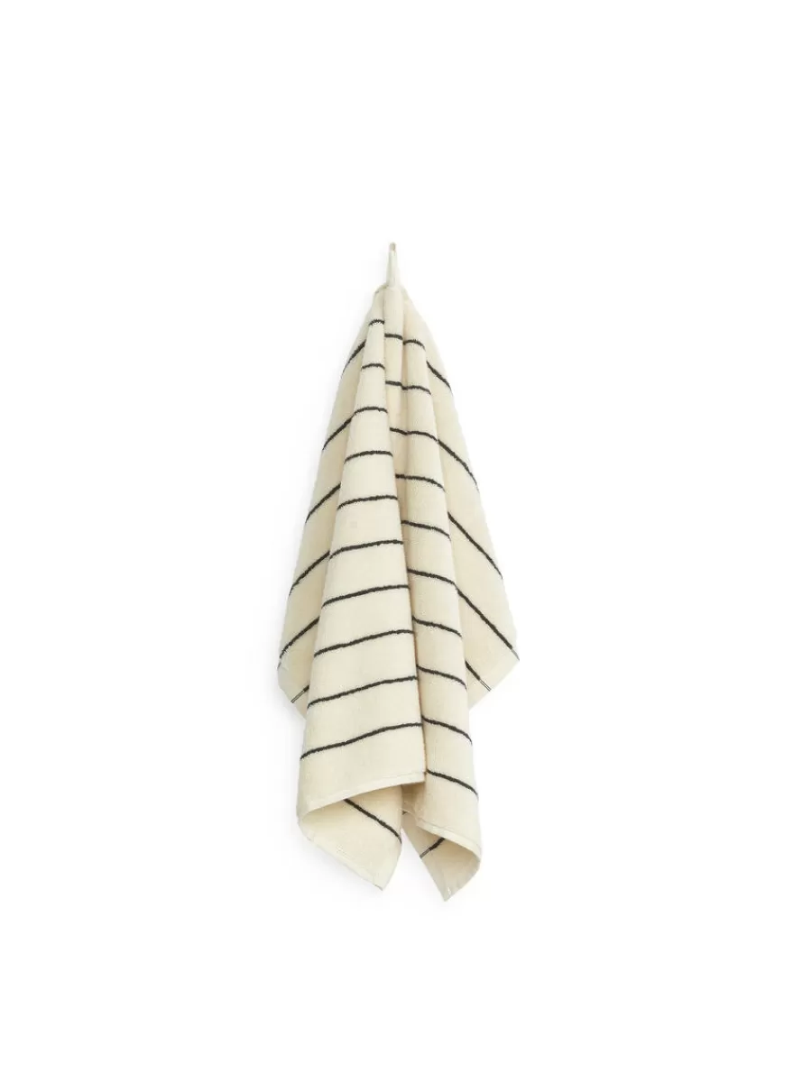 Sale ARKET Hand Towel 50 X 70 Cm Off White/Black