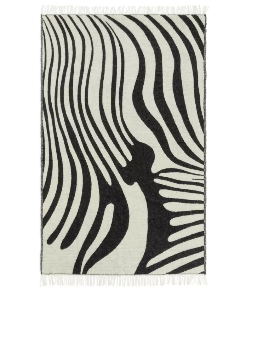 Best ARKET Klippan Wool Blanket Black/Off White