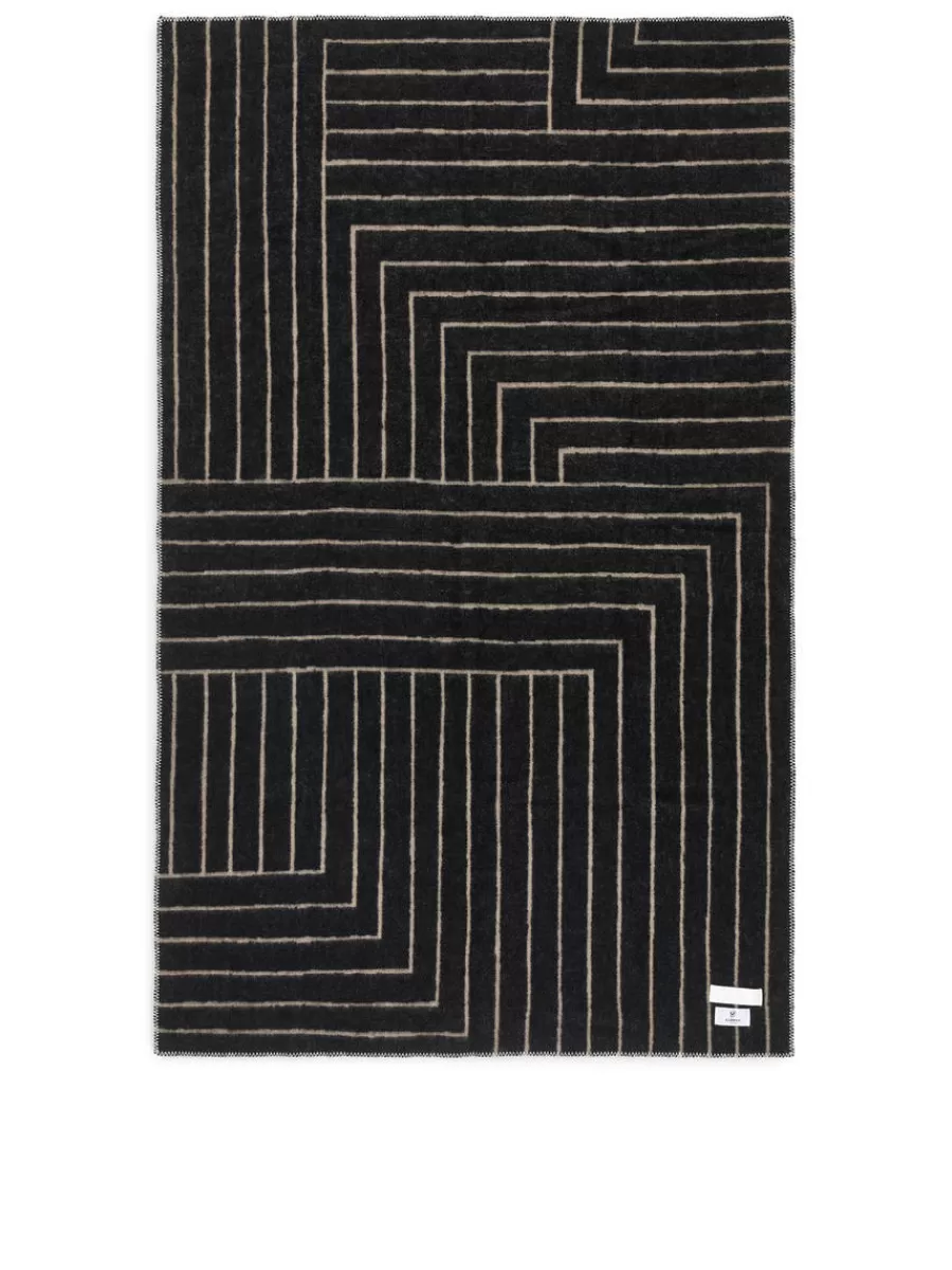 Cheap ARKET Klippan Wool Blanket Beige/Black