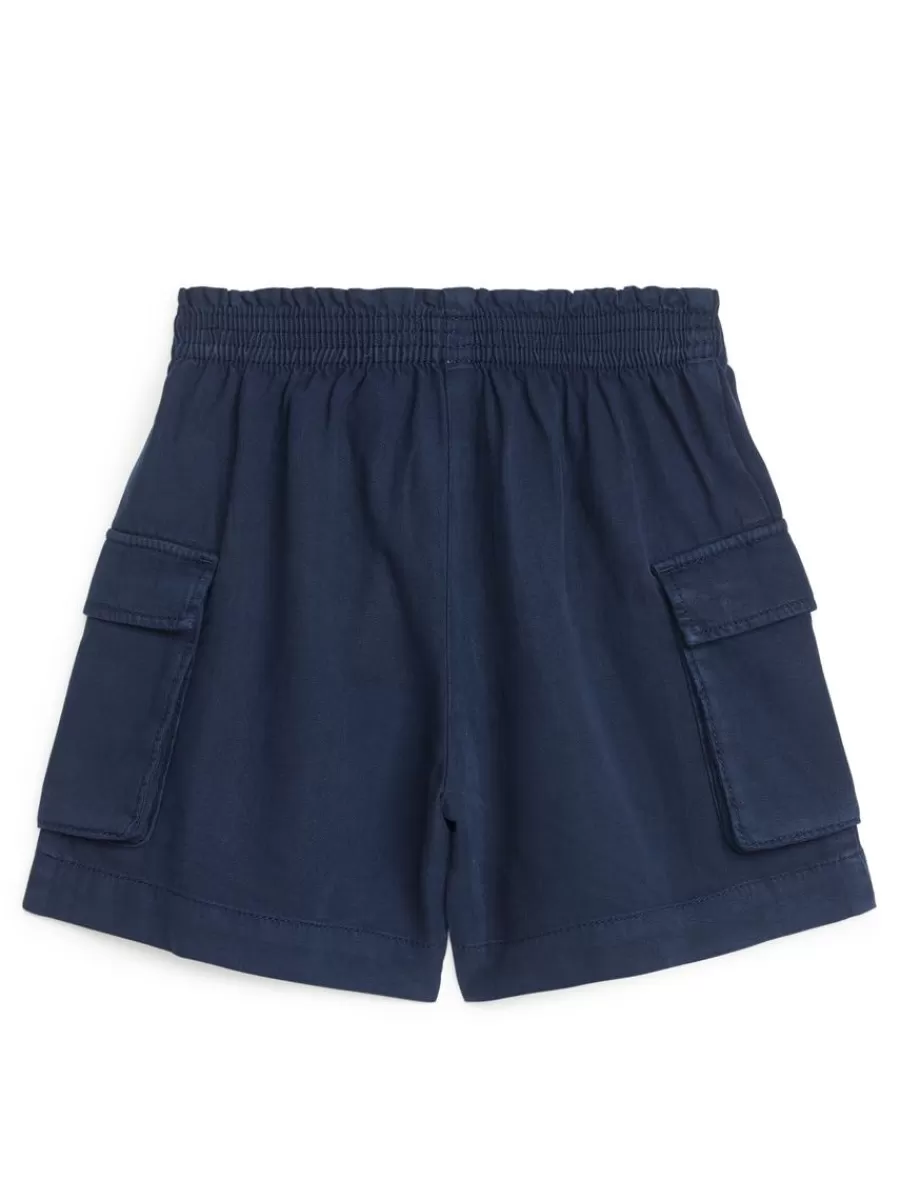Discount ARKET Lyocell Utility Shorts Dark Blue