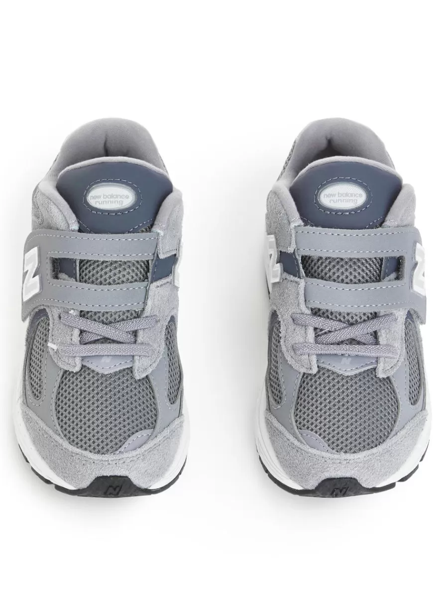 Discount ARKET New Balance 2002 Youth Trainers Grey