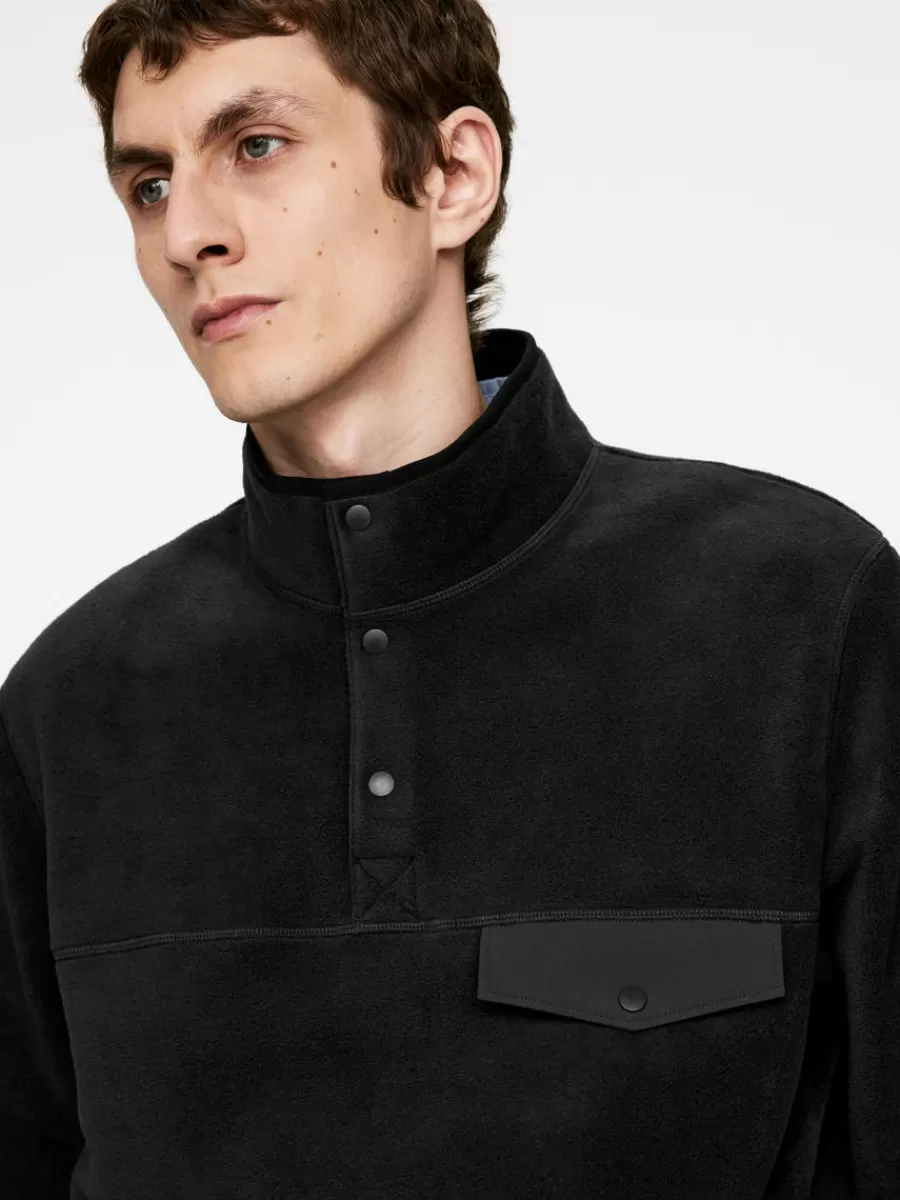 Shop ARKET Pop-over Fleece Black