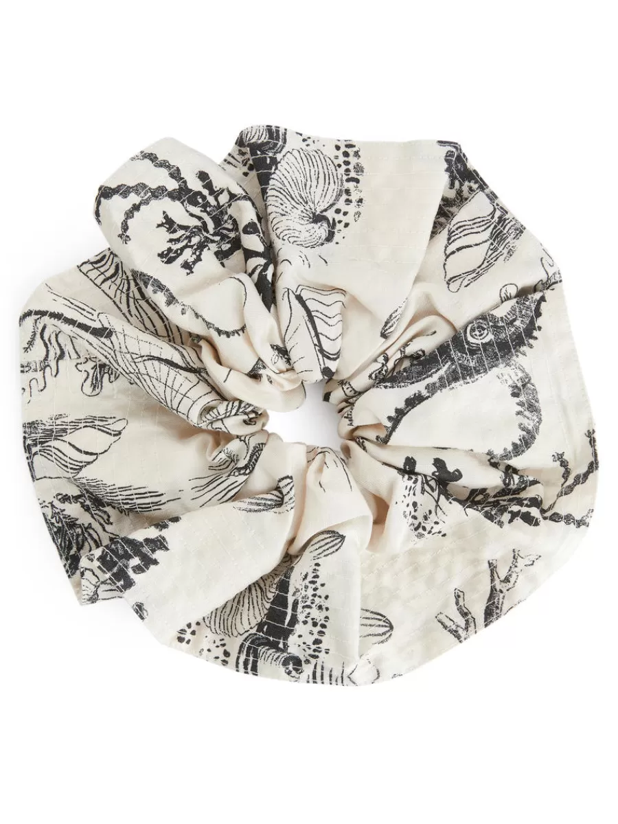 Store ARKET Print Scrunchie Off White/Black