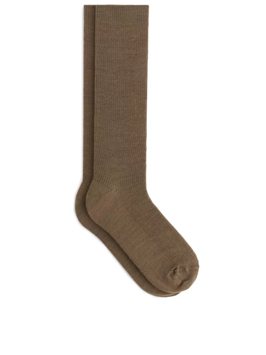 Discount ARKET Ribbed Wool-Blend Socks Brown