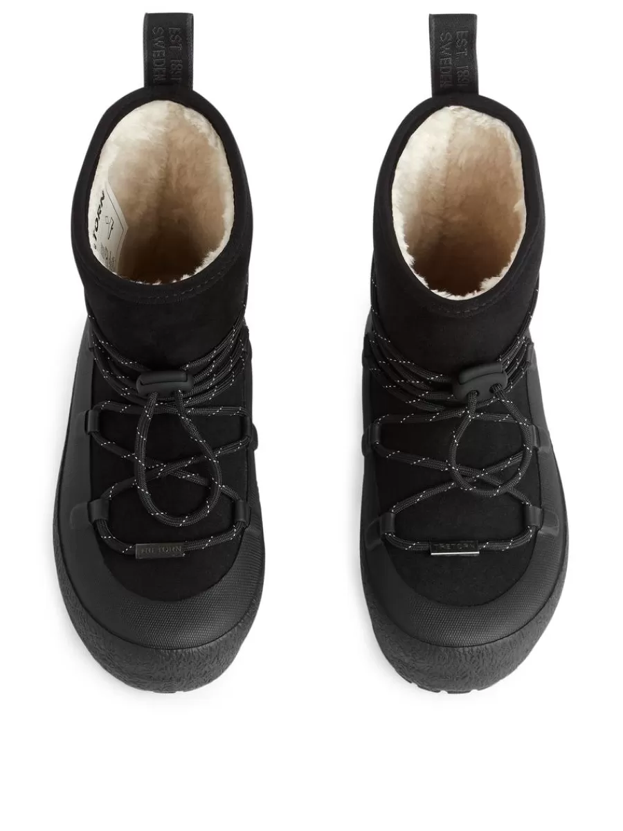 Shop ARKET Tretorn Aspa Hybrid JR Boots Black