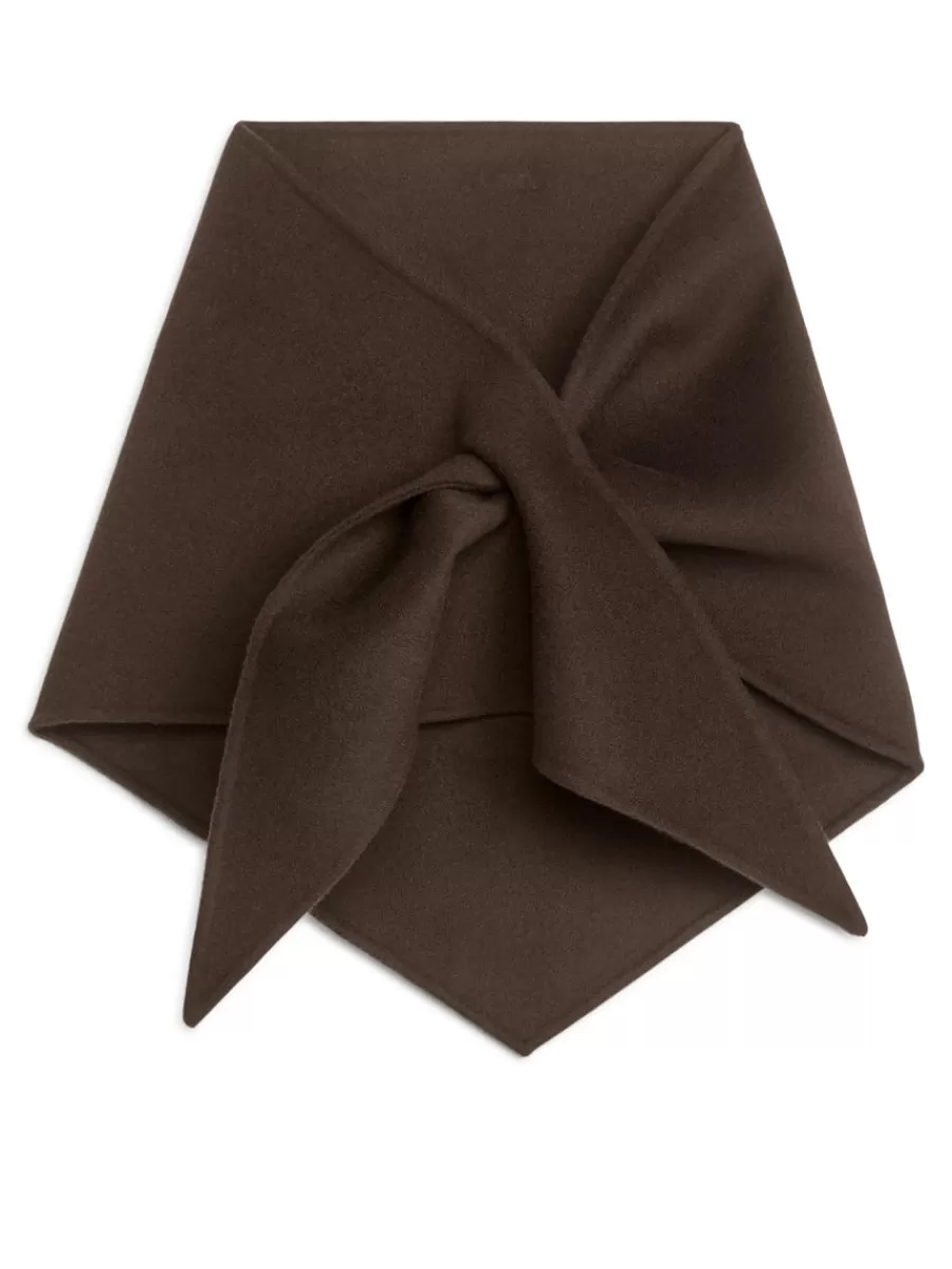Store ARKET Triangle Wool Scarf Dark Brown